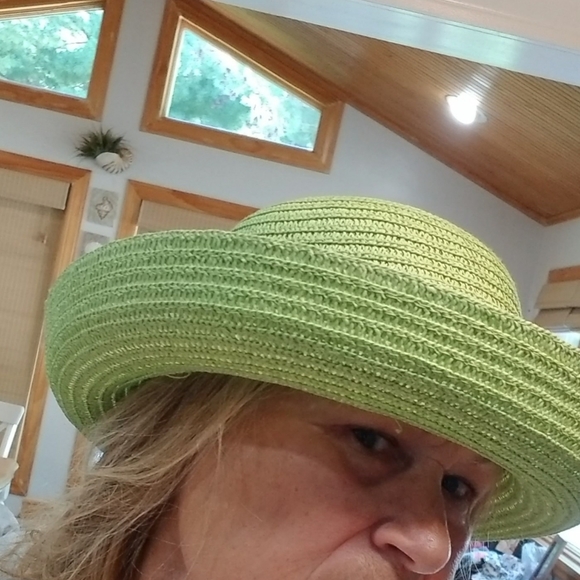 NWT HATS 3 COLORS - Picture 5 of 8